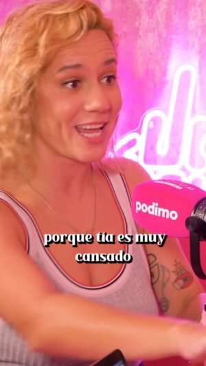 Victoria Martín Instagram - Ser madre o no ser madre, esa es la cuestión. Me quedo con el “OK, no los tengas” de @henarconh_ 
Programa completo ya en @podimo_es 

Con esto acabamos temporada de Malas Personas, la semana que viene el último Padre Carmen.
Gracias a todo el equipo❤️
👗@perle.rebecca 
💅🏼@almudenagarbel 
🔏@guille_magan 
@agenciadegenyas 
Y a Living Producciones❤️