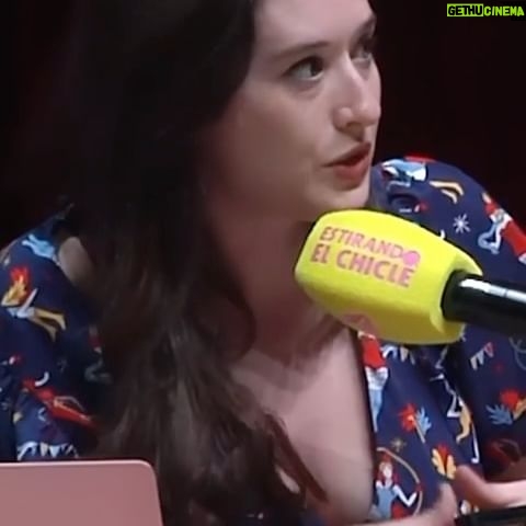 Victoria Martín Instagram - En el @estirandoelchicle que grabamos en malaga con la maravillosa @giajons, hablábamos de fama. Por eso tenía que hablar de mis famosos favo: la monarquía.