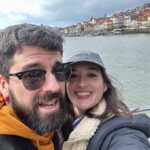 Victoria Martín Instagram - Cuatro cosas que me ayudan a no arrojarme a la carretera de valencia: 1. Diez años hoy con este mi troncho. @nachoppardo 2. Con a. La mejor. 3. Con @dianadelu superando la depresión en el san san. 4. Mi gato
