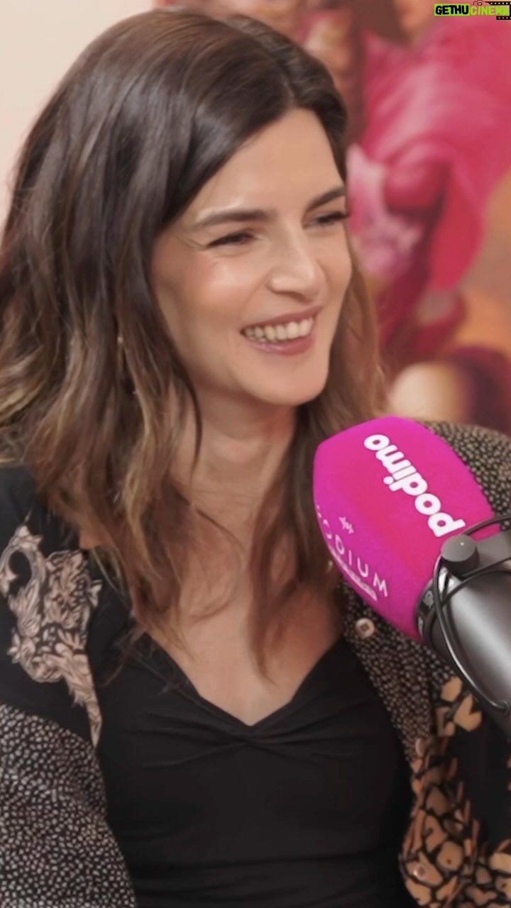 Victoria Martรญn Instagram - Hoy se viene @claralago1 ๐๐๐ y hablamos de mil cosas. Entre otras, ocultar la regla o tener unas tetas enormes. De verdad, la preadolescencia es la peor cosa para una chica. Ya en @podimo_es