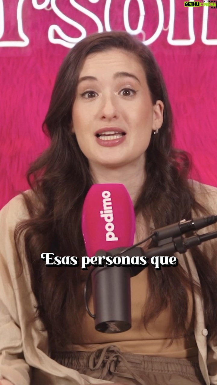 Victoria Martín Instagram - La gente que presume de que percibe las energías nunca percibe que son ellos los tóxicos. ¿Percibís cosas? ¿Creéis en la abundancia? Yo solo en el irpf que voy a tener que pagar. Besos. Tenéis el malas nuevo en @podimo_es