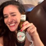 Victoria Martín Instagram – 1. Me atreví a pedir que me hicieran un cuadro al óleo de mi misma a caballo (by @pacopfr ) Mi sueño de megalómana. 
2. Mi hermana y yo vestidas como dos malotas en Lanzarote. Preciosamente lamentable. 
3. Yo montando el buggy al que fui coaccionada por Nacho Pardo. 
4. Uno de los primeros vídeos que subí de Chica Fitness. 
5. Haciéndo un sketch para el Wizink en el que nos quemaban por brujas. 
6. Con una @sanmiguel_es fresquita. #PorLosQueSeAtreven #colabo