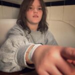 Victoria Maurette Instagram - Feliz cumple hijita Bella 🎂Te amamos, mas de lo que te imaginas. Sos buena amiga, buena persona, te preocupas por los demás, no me podría haber tocado mejor hija. Gracias Emma x todo lo que nos enseñas día a día. Te amamos infinito ❤️‍🔥