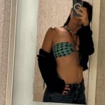 Victoria Maurette Instagram - Tu ropa tirada no queda tan mal🧚🏻‍♀️