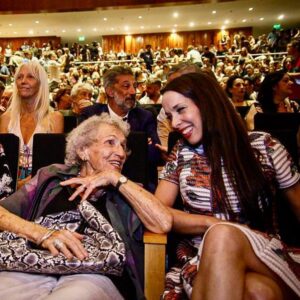 Victoria Onetto Instagram - Con inmenso dolor hoy despedimos a una gran luchadora, Lita Boitano: histórica dirigente de Familiares de Desaparecidos y Detenidos Políticos. Querida Lita, con tu inquebrantable sonrisa y tu inmenso corazón, te convertiste en un gran símbolo de esperanza y resistencia para todas y todos. Tu compromiso y amor nos inspiran a seguir defendiendo los derechos humanos. Hoy, más que nunca, honramos tu legado y prometemos mantener viva tu memoria y tu lucha ❤️ Mi cariño inmenso a sus familiares y afectos.