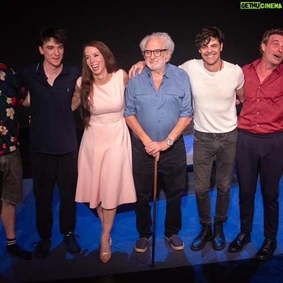 Victoria Onetto Instagram - ¡Este sábado 25 de mayo no te pierdas una nueva función de Escarabajos! 🪲✨ 🗓️ Fecha: Sábado 25 de mayo ⏰ Hora: 20:00 hs 📍 Lugar: Centro Cultural de la Cooperación Floreal Gorini, Av. Corrientes 1543, CABA 🎟️ Entrada: $8.000 ¡Precios populares! Conseguí tu entrada en el link de la BIO de @escarabajosok o por alternativateatral.com.ar y asegurá tu lugar antes de que se agoten. ¡Te esperamos para vivir una noche única y mágica de teatro! 🎭 #teatro #EscarabajosObra #cultura #buenosaires @centroculturaldelacooperacion @pachoodonnell @juanmanuel____correa @nelsonorueda @eloyrossen_ @nacho_esbo @romartin.1 @pablogcampos