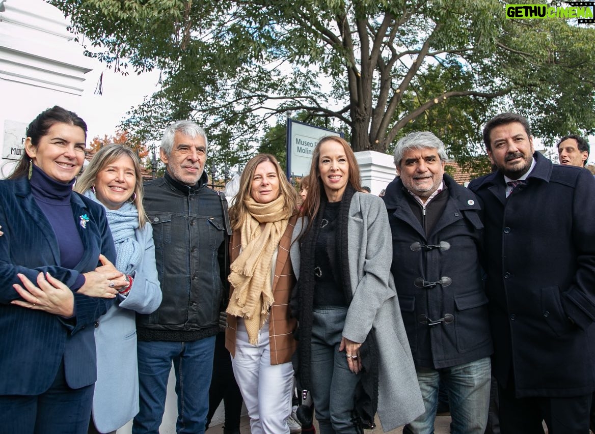 Victoria Onetto Instagram - ¡El Museo Municipal Florencio Molina Campos de la ciudad de Moreno volvió a brillar y a abrir sus puertas luego de 18 años!🎨✨ Vivimos una mañana muy emocionante junto a nuestro Gobernador @kicillofok , la Intendenta @marielfernandezmoreno, @fsaintout y @crisalvarezrod en la reapertura del Museo. A través del trabajo articulado y colectivo entre el Municipio, la gestión provincial y la intervención de la Fundación Molina Campos, logramos recuperar 133 obras y más de 1000 objetos personales del artista bonaerense para que sean exhibidos en este hermoso espacio. Trabajamos fuertemente para continuar preservando nuestro patrimonio cultural y, así, fortalecer nuestra identidad bonaerense ❤️ #ProvinciaDeTodxs #OrgulloBonaerense #CulturaBonaerense @provinciaba @buenosairescultura @juanmartinmena @waltercorreaok