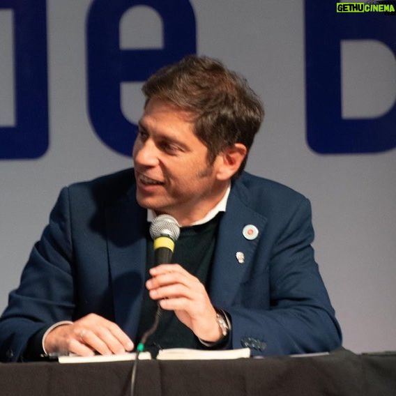Victoria Onetto Instagram - 📚 Hoy en la Feria Internacional del Libro disfrutamos la potente charla a cargo de nuestro gobernador Axel Kicillof sobre la defensa de la educación superior pública, inclusiva y de calidad. 🗣️ Las inspiradoras palabras del gobernador, de Florencia Saintout y de los rectores Alfredo Lazzaretti, Flavia Terigi y María Beatriz Gentile nos recordaron la importancia de fortalecer nuestras universidades como semilleros de conocimiento y pensamiento transformador. Desde @buenosairescultura reafirmamos nuestro compromiso con este modelo universitario que construye futuro y oportunidades para todos y todas. @kicillofok @fsaintout @provinciaba @crisalvarezrod @bianco.carli @gabriel_katopodis @andreslarroqueok
