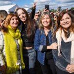 Victoria Onetto Instagram - 🗣️ En la Mesa de Educación y Cultura del Plenario de la Militancia en Florencio Varela, junto a Alberto Sileoni, Lorena Riesgo, Pablo Urquiza, María Reigada y miles de compañeros y compañeras, reafirmamos la cultura como herramienta de transformación y empoderamiento popular. Unidos vamos a defender una cultura libre, federal y comunitaria. Con el liderazgo de @kicillofok, avanzamos hacia una cultura que dé voz a los sectores postergados y sea inspiración para una Patria más justa. 💪🏼 Seguimos organizados y movilizados para impulsar, junto a nuestro Gobernador, los cambios profundos que Argentina y la provincia de Buenos Aires necesitan. La cultura y la educación son claves en esta gesta por la soberanía y dignidad del pueblo, y vamos a seguir trabajando para lograrlo. #PlenarioDeLaMilitancia #LaPatriaNoSeVende #FrenemosLaLey @crisalvarezrod @omar.furlan @lacorriente.ba @veronicamagario @marioseccook @andreswatsonok @andreslarroqueok @provinciaba @jesil_rey @estelaediaz @bianco.carli @augustocostaok @buonogianni @albertosileoniok @loreriesgo @pablourquizaok @reigadam @guzzoviviana