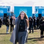 Victoria Onetto Instagram - Junto a @kicillofok y más de 35.000 compañeras y compañeros de toda la provincia de Buenos Aires, dejamos claro en el plenario de la militancia en Florencio Varela, que la Patria no se vende, ¡se defiende! 💬 Como dijo nuestro gobernador; “Venimos a manifestar el rechazo a los intereses que representa el gobierno de Milei, a su intolerancia y agresión. No vamos a permitir que pasen por encima de los derechos de la provincia de Buenos Aires. Vinimos a decirle NO a la LEY BASES, al DNU y al Pacto de Mayo. El único pacto que tiene la provincia de Buenos Aires es con su pueblo.” Juntos vamos a seguir trabajando por una Patria soberana y vamos a construir una alternativa para el futuro de la Provincia y del país. 🇦🇷 #PlenarioDeLaMilitancia #LaPatriaNoSeVende #FrenemosLaLey @crisalvarezrod @omar.furlan @lacorriente.ba @veronicamagario @marioseccook @andreswatsonok @andreslarroqueok @provinciaba @jesil_rey @estelaediaz @bianco.carli @augustocostaok @buonogianni @albertosileoniok @loreriesgo @pablourquizaok @reigadam @guzzoviviana