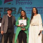 Victoria Onetto Instagram - En su sexta edición, entregamos en el hermoso @teatroargentinopba el premio @febacultura en el área de artes escénicas 🎭 Quiero felicitar particularmente a todos los y las artistas bonaerenses que llegaron como finalistas en esta convocatoria impulsada por FEBA con el objetivo de reconocerlos en sus diferentes disciplinas. Llevar adelante estos premios es imprescindible para fomentar los talentos y visibilizar a nivel territorial la gran heterogeneidad de artistas que trabajan, producen y se desarrollan en nuestra querida Provincia. También, es reconocer la importancia de la cultura, no sólo como expresión de la identidad de nuestros pueblos, sino como motor del desarrollo económico. ¡La cultura es el corazón del pueblo! ❤️ @kicillofok @augustocostaok @produccionpba @provinciaba @camiloakahale @vero_wej @silbatakis @alemoccioli