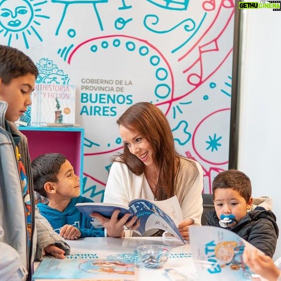 Victoria Onetto Instagram - 👏🏽 Vivimos una jornada muy emocionante junto a nuestro gobernador @kicillofok, la ministra de Gobierno @crisalvarezrod y la diputada provincial @guzzoviviana en la inauguración de la Casa de la Provincia en Los Toldos, partido de General Viamonte. 📍 Esta sede acercará el Estado bonaerense a los vecinos y vecinas de la región, facilitando el acceso a diversos trámites y servicios en un ámbito cercano y de proximidad. Un paso más para consolidar una gestión territorial presente en todos los rincones de nuestra extensa provincia. 💪🏽 @fsaintout @buenosairescultura @provinciaba @aracelibellota @rolomacera @maneperon @loreriesgo @casapba