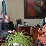 Victoria Onetto Instagram - Gracias @fedesusbielles, Intendente de Bahía Blanca por recibirme hoy, charlamos entre otras cosas, sobre el trabajo en sintonía que estamos realizando desde @buenosairescultura en colaboración con el municipio. Las políticas culturales son una poderosa herramienta para la transformación social y creemos fervientemente en promover y difundir las expresiones artísticas para todas las y los bahienses. ¡Seguiremos trabajando para impulsar una cultura viva en Bahía Blanca y en todo el territorio bonaerense! La cultura es el corazón del pueblo 💖 @kicillofok @fsaintout @buenosairescultura @oaspba @martirena.natalia @sebaberenguer