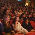 Victoria Onetto Instagram - En su sexta edición, entregamos en el hermoso @teatroargentinopba el premio @febacultura en el área de artes escénicas 🎭 Quiero felicitar particularmente a todos los y las artistas bonaerenses que llegaron como finalistas en esta convocatoria impulsada por FEBA con el objetivo de reconocerlos en sus diferentes disciplinas. Llevar adelante estos premios es imprescindible para fomentar los talentos y visibilizar a nivel territorial la gran heterogeneidad de artistas que trabajan, producen y se desarrollan en nuestra querida Provincia. También, es reconocer la importancia de la cultura, no sólo como expresión de la identidad de nuestros pueblos, sino como motor del desarrollo económico. ¡La cultura es el corazón del pueblo! ❤️ @kicillofok @augustocostaok @produccionpba @provinciaba @camiloakahale @vero_wej @silbatakis @alemoccioli