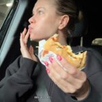 Victoria Spence Instagram - My first ever VLOG🤩 how did I do?!💫 Ad| I worked out, had my weekly sausage and egg butty & washed it down with a watermelon @qwelluk 💦, went to the Foodbank, tried on some new 👙, ate delish food, and had an all round incredibly average but lovely Monday🫶🏻#mondayslay #vlog #throwback