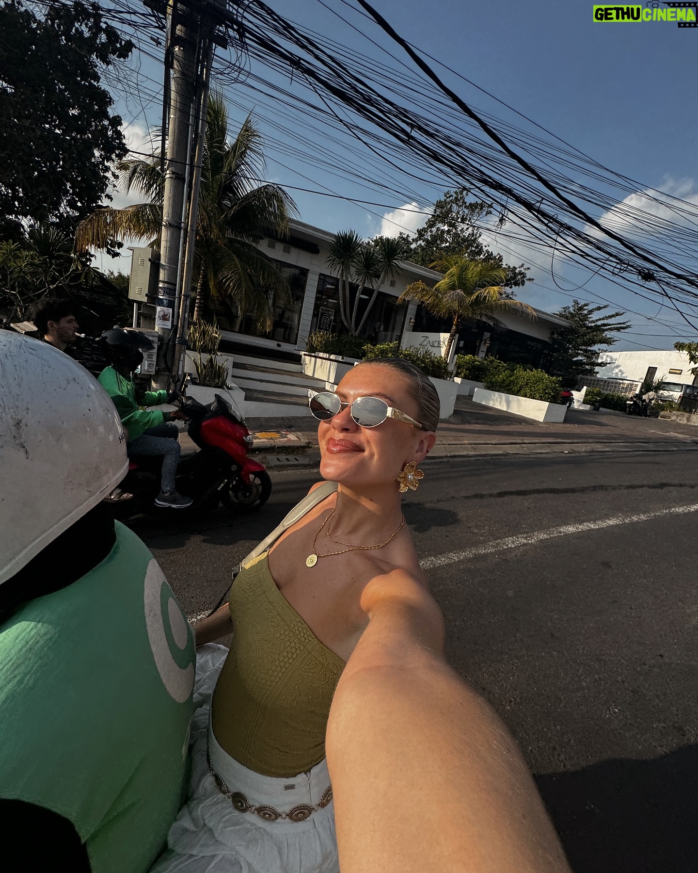 Victoria Spence Instagram - One of my favourite things about my 20s has been deep diving into so many different places, cultures & people and slowly curating my character and mindset from my favourite lessons from each. π«Άπ» The last of the Uluwatu memories before I promise to stfu about Bali πββοΈπ΄ #memories #bali