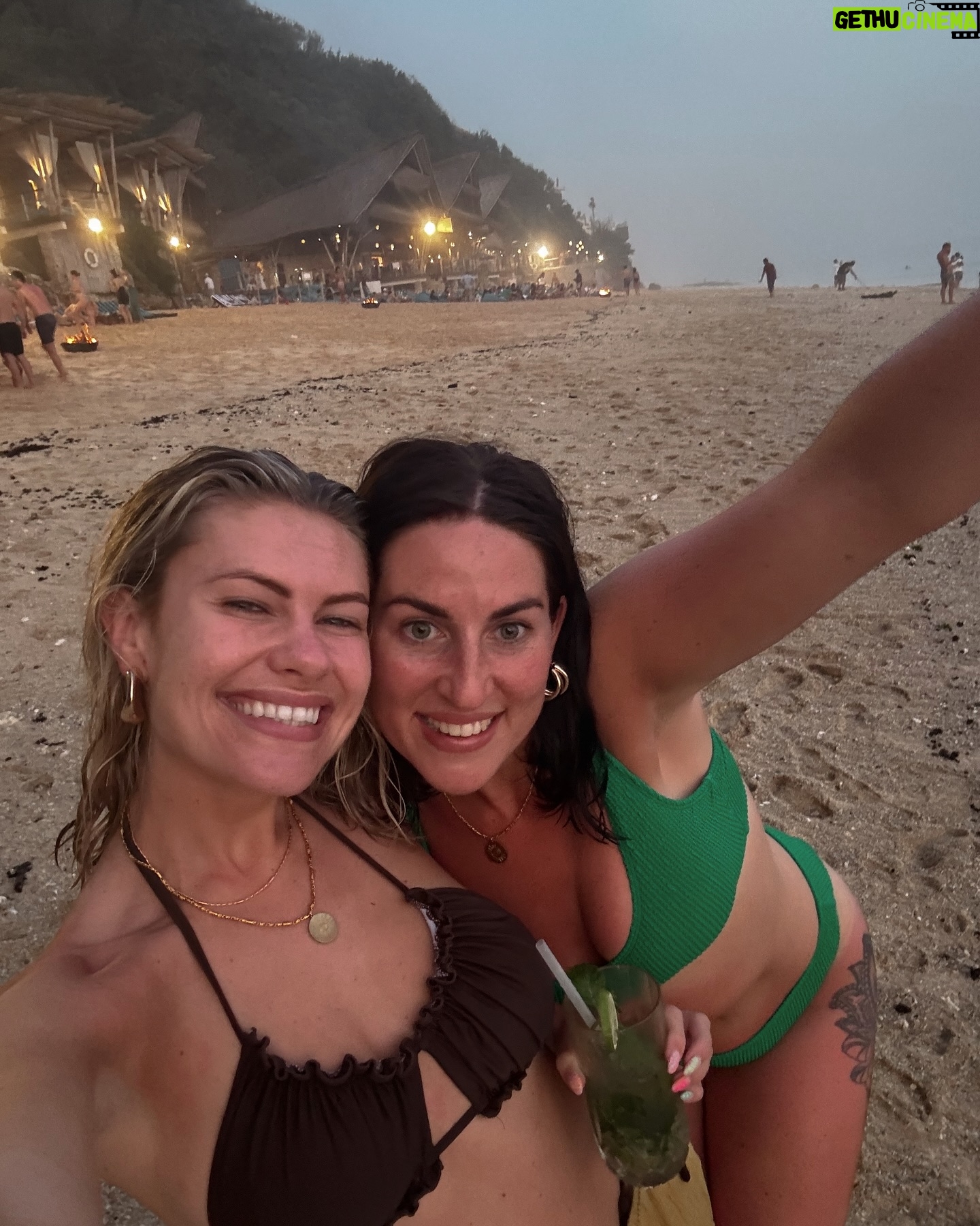 Victoria Spence Instagram - One of my favourite things about my 20s has been deep diving into so many different places, cultures & people and slowly curating my character and mindset from my favourite lessons from each. π«Άπ» The last of the Uluwatu memories before I promise to stfu about Bali πββοΈπ΄ #memories #bali