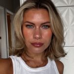 Victoria Spence Instagram - Tuesday check-in🧠🫶🏻 I’ve officially entered my ‘peace above everything’ stage of life. As much as my ego sometimes tries to drag me back into the place of over-explaining or trying too hard to avoid being misjudged & misunderstood, I’ve found peace in the fact that the people who’re not for me will choose to misunderstand me regardless. So I’ve been spending more time pouring into the people who love me as much as I do them, as opposed to trying to win over those who don’t, and it’s made my life feel that bit more abundant and peaceful🙇🏼‍♀️🧠🌺 #journalentry #mindset #selflove