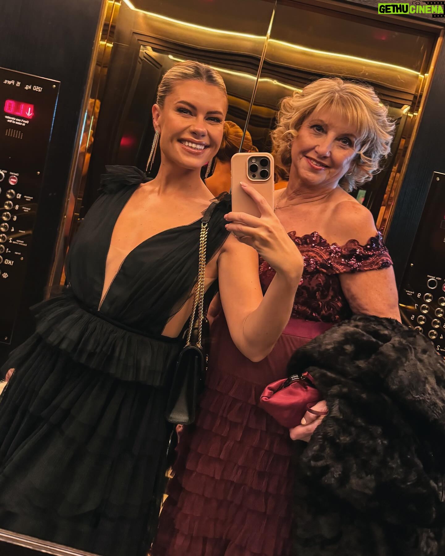 Victoria Spence Instagram - Back to feeling like I was living through a scene of The Princess Diaries πππΌββοΈ I want to play dress up and go to balls with my mum every weekπ₯Ή Dress is a rental from @hurr & the brand is @saulee π Mums dress is @vesper247 π«Άπ» #viennesewaltz #vienneseball