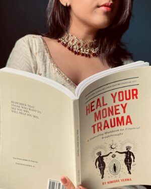 Vidhya Vijayakumar Instagram - Manifestations do happen when you really want to happen it with all ur heart and soul and yes this book is a good example for my own manifested reality🤍

It’s been five years I’ve been following @nimishavermaa and her way of thoughts and energy has always been my inspiration. 
I always wanted to crumble into the reality created by people around me that women should never have power over money or any of her dreams because it’s not rite to have dreams or money both for a women . 
I was raised to be fearful towards money and rich people were either bad or not good to hang out with.
Slowly through my life I realised what all I saw and heard was all never my energies and one day I decided to live for myself and my own happiness and that day everything changed beautifully 💕

One strong sign from universe was I started following nimisha the goddess on Instagram and yeah there starts my journey to self healing and freedom .

Today I received this book from goddess herself which I was waiting to read and heal my money traumas created by people in my life and around me .
To all woman out there it’s never an easy journey I know but if u don’t stand for urself nobody else will and yeah by saying that don’t forget to grab your copy of this beautiful healing book designed and written by goddess @nimishavermaa as it teaches u and guides u through ur healing journey towards freedom from money related traumas and stuck feelings I promise . 🩷

Thank u goddess for this copy and thank u for healing and inspiring me for years 🩷❤️

Wearing @la_sirene.designs 🌸