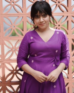 Vidhya Vijayakumar Instagram - Aloha 🪬🧿

Pc @shukku_puliparambil ✨

#katchisera #katchisera💃❤️ #saiabhyankkar #tamil #tamilcinema #tamilactress #actor #tamilsong #tamilcastingcall #tamilmovie #insta #instagood #chennai #chennaiponnu #tamilactress #tamilbgm #trending #tamiltrending