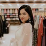 Vidhya Vijayakumar Instagram - Shine in lustrous lehengas this wedding season! Pulimoottil Silks presents our latest wedding ensemble, ‘Mangalyam,’ featuring a stunning collection of lehengas that suit every budget. Explore them at our stores in Pala, Thrissur, Thiruvalla, Kottayam, Thodupuzha, and Kollam. Make your special day a twirling success with Pulimoottil Silks! 📸 @divine_.weddings