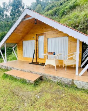 Vidhya Vijayakumar Instagram - Ah ! Serenity 
Recently stayed in this beautiful property @tehycaofficial ✨

Words would fall out of short to describe this place as it’s pure peace and harmony.
To start from the location where the property is located to every tiny details of this place fills my heart so much. ✨
A special thanks to all the caretakers who helped and took care of everything needed from food to all the necessary things.

Love this place, couldn’t click much pics of the property as I was totally enjoying my stay there and dint want to bring in phone and deviate my blissful thoughts away. 
You can check out their page and go through their property .
Trust me its worth it ❤️

Not a promotion , but from my heart .