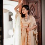 Vidhya Vijayakumar Instagram - Selene ⚜️ 👗 @la_sirene.designs 💍 @zircon_bridal 💅🏻 myself 📸 @divine_.weddings