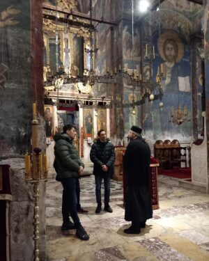 Viktor Savić Instagram - Парчићи неба на земљи…на светој земљи. ☦️
#visokidecani #peckapatrijarsija #gracanica #kosovoimetohija 🇷🇸
