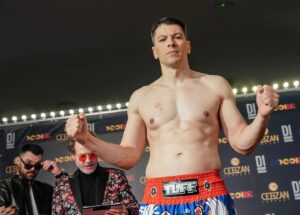 Viktor Savić Instagram - 91kg ⚖️🥊
#megdanfilm 
📸 @jelenacalasan13