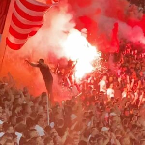 Viktor Savić Instagram - ✨Zvezdan Zvezdanić. Sreo sam ga na ulici. Skroz je normalan i prizeman. Sa osmehom je pristao da se fotka sa mnom. ❤️🤍
#zvezdaigratotalnodrugacijeoddrugih