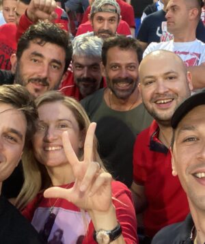 Viktor Savić Instagram - ✨Zvezdan Zvezdanić. Sreo sam ga na ulici. Skroz je normalan i prizeman. Sa osmehom je pristao da se fotka sa mnom. ❤️🤍
#zvezdaigratotalnodrugacijeoddrugih