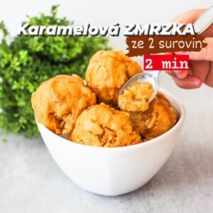 Viktorie Hrazdílková Instagram - Tak tato zmrzka je moje letošní ZÁVISLOST 😋🍦

KARAMELOVÁ ZMRZKA 😋👨‍🍳👩‍🍳

🍦 1 zmražený banán
🍦 1 proteinový karamelový pudink

Postup: Do mixéru pudink a zmražený banán a rozmixuj do krémové konzistencee. Před podáváním můžeš jako já dozdobit Lotuskama 😋👨‍🍳👩‍🍳. 

Baví tě mé recepty?👩‍🍳 Podpoř mou tvorbu ❤, sdílením a milým komentem 🥰.

Chceš mít mé rychlé recepty přehledně a pohromadě 👉 objednej si mou kuchařku jen za 159 Kč na webu 𝗳𝗶𝘁𝘃𝗶𝗸𝗶.𝗰𝘇 👩‍🍳📖😋

Nutriční hodnoty celé zmrzky:
B: 21,1g
S: 30,8g
T: 3,2g
236 kcal

#zmrzlina #karamelovazmrzlina #caramel #domacizmrzlina #proteinovazmrzlina #bilkoviny #sladke #dessert #icecream #bezcukru #biscoff #lotus #biscofficecream #caramelicecream #foodhack #fitnessrecept #zdravejidlo #rychlyrecept #dnesjim #dnesjem #zdravyzivotnistyl #healthyfood #jidlo #recept #rychlerecepty #zdraverecepty  #inspirace #motivace #czechfitnessgirl #fitnesscz