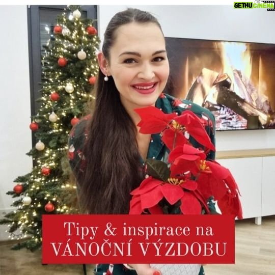 Viktorie Hrazdílková Instagram - Pro někoho moc, pro druhého zase málo, ale mě se prostě naše první vánoční výzdoba v novém domečku prostě moc líbí a třeba u mě najdeš nějaký TIP 🥰🎄 P.S. Podle manžela se ze mě touto vánoční výzdobou stala profesionální #bydlenka 🤣😎🏠 #vanoce #advent #nedele #vanoce23 #vanocnivyzdoba #xmastree #vanocnidekorace #adventnivenec #adventnivenecdiy #vanocniruze #vanocnikoule #jmeli #xmas #vanocnistromecek #stromecek #christmas #diy #diychristmas #recepty #vanocnirecept #rychlerecepty #xmastips #inspirace #novydum #stedryden #czechgirl #czcechfitnessgirl