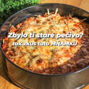 Viktorie Hrazdílková Instagram - Jaký název dát tomuto jídlu? 🍞🍕😋 

MŇAMKA ZE ZBYLÉHO PEČIVA 

🍕 staré pečivo
🍕 pizza koření
🍕 sušený česnek
🍕 oregano
🍕 paprika
🍕 hrst kukuřice
🍕 100g šunku
🍕 hrst špenátu
🍕 3 vejce
🍕 1 cottage
🍕 kečup bez cukru
🍕 100g strouhaného sýrů 

Postup: Staré pečivo nakrájej na kostičky a dej do mísy, přidej koření (pizza koření, oregano, sušený česnek) a dále nakrájenou papriku, kukuřici, šunku, špenát a celou směs prolij cottage sýrem vyšlehaným s vejci. Směs dej do vymazané a vysypané formy (olej a strouhanka), utlač, přidej kečup bez cukru, oregano a nastrouhaný sýr. Dej péct na 180°C / 40 min & vychutnávej 👩‍🍳🧑‍🍳😋🍞🍕❤️. 

Baví tě mé recepty?👩‍🍳 Podpoř mou tvorbu ❤, sdílením a milým komentem 🥰. 

Chceš cvičit jako já? Přidej se do VIP členství, kde na tebe čeká 300  celých cvičebních lekcí na doma 💪❤️. 

Chceš mít mé rychlé recepty přehledně a pohromadě 👉 podpoř mou tvorbu a objednej si mou NOVOU kuchařku jen za 169 Kč na webu 𝗳𝗶𝘁𝘃𝗶𝗸𝗶.𝗰𝘇 👩‍🍳📖😋 

Nutriční hodnoty 1ks (1/12)
B: 13g
S: 14,5g
T: 6,7g
170 kcal 

#pizza #pizzabread #vecere #svacina #snack #syr #chleb #foodhack #dnesjim #dnesjem #dnesvecerim #foodporn #bilkoviny #zdravevareni #zdravejidlo #zdravyrecept #rychlyrecept #rychlejidlo #dnesjimfit #jedlo #recept #foodlover #foodblogger #inspirace #motivace #czechfitnessgirl #hubnuti #fitnesscz #weightlossrecipes #pizzachleb