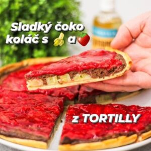 Viktorie Hrazdílková Instagram - Tohle je asi můj nej sladký recept s tortillou 😋👨‍🍳👩‍🍳🍓🍌🍫

ČOKO KOLÁČ Z TORTILLY 👩‍🍳👨‍🍳😋

🥧 1 tortilla
🥧 2 banány
🥧 1 tvaroh
🥧 2 malé vejce
🥧 1 PL kakaa
🥧 vanilkové Flavdrops
🥧 hrst jahod

Postup: Tortillu dej do koláčové formy, přidej na kolečka nakrájený 🍌 a poté přidej směs tvarohu, vajec, kakaa a vanilkových kapiček Flavdrops (4 kapky stačí). Dej péct na 180°/20 min a po upečení přidej rozvařené jahody ochucené opět vanilkovými Flavdrops které objednáš na eshopu myprotein.cz😋👩‍🍳👨‍🍳.

Díky spolupráci se značkou @myproteincz máš do zítřejší půlnoci platný slevový kód: VIKI na -47% na celý nákup na eshopu myprotein.cz

Baví tě mé recepty?👩‍🍳 Podpoř mou tvorbu ❤, sdílením a milým komentem 🥰.

Chceš mít mé rychlé recepty přehledně a pohromadě 👉 objednej si mou NOVOU kuchařku jen za 169 Kč na webu 𝗳𝗶𝘁𝘃𝗶𝗸𝗶.𝗰𝘇 👩‍🍳📖😋

Nutriční hodnoty 1ks (1/8): 
B: 6,5g
S: 9,78g
T: 2,2g
85 kcal

#cake #kolac #banan #tortilla #tortillahack #cokoladovykolac #svacina #dezert #zdravydezert #dnepecu #moucnik #sladkasnidane #bezcukru #bilkoviny #fitnessrecept #zdravejidlo #hubnuti #rychlyrecept #dnesjim #dnesjem #healthyfood #jidlo #recept #tvaroh #rychlerecepty #inspirace #motivace #czechfitnessgirl #fitnesscz #myprotein