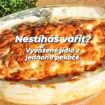 Viktorie Hrazdílková Instagram - Jaká jídla vedou u vás doma? U nás rozhodně ty zapečené 😋👌 ZAPEČENÉ JÍDLO Z 1 PEKÁČE 👩‍🍳🧑‍🍳 🧀 500g kuřecího masa 🧀 500g brambor 🧀 dýňovo-česneková Bujónka (nebo sůl) 🧀 350g směsi mražené zeleniny 🧀 1 smetana na vaření 🧀 3 vejce 🧀 mozzarella Postup: Kuřecí maso nakrájej na větší kousky a ochuť Bujónkou, případně jen solí & kořením. Brambory nakrájej na plátky. Pekáč vytři olej a vrstvi: brambory, maso, směs mražené zeleniny, brambory, maso, zelenina, brambory a dej zapéct na 180°C/ 40 min. Poté přidej nastrouhanou mozzarellu (případně i jako já bešamel) a dej znova zapéct na 180°C / 15 až 20 min😋❤️. Baví tě mé recepty?👩‍🍳 Podpoř mou tvorbu ❤, sdílením a milým komentem 🥰. Chceš mít mé rychlé recepty přehledně a pohromadě 👉 podpoř mou tvorbu a objednej si mou NOVOU kuchařku jen za 169 Kč na webu 𝗳𝗶𝘁𝘃𝗶𝗸𝗶.𝗰𝘇 👩‍🍳📖😋 Chceš cvičit jako já? Přidej se do VIP členství, kde na tebe čeká 300 celých cvičebních lekcí na doma 💪❤️ Nutriční hodnoty 1 velké porce (1/4): B: 40,25g S: 35,5g T: 23,7g 516 kcal #zapecenejidlo #vecere  #dnesvecerim #syr #dinner #onepotrecipes #brambory #pecenebrambory #foodhack #dnesjim #dnesjem #foodporn #jidlo #zdravevareni #zdravejidlo #zdravyrecept #rychlyrecept #rychlejidlo #dnesjimfit #vareni #jedlo #recept #foodlover #foodblogger #bilkoviny #inspirace #motivace #czechfitnessgirl #hubnuti #fitnesscz