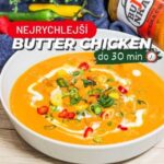 Viktorie Hrazdílková Instagram - Jaké jídlo bych měla uvařit příště v #rychloverze ❓️🤗👩‍🍳👨‍🍳 RYCHLÉ BUTTER CHICKEN 🥘👩‍🍳👨‍🍳 🥘 400g kuřecího masa 🥘 2 PL Bujónky dýně & česnek 🥘 1 PL oleje 🥘 1 cibule 🥘 3 stroužky česneku 🥘 5cm zázvoru 🥘 1 ČL kurkumy 🥘 1/2 ČL kardamomu 🥘 1 ČL římského kmínu 🥘 1 PL tandori 🥘 1 konzerva rajčat 🥘 1 kelímek smetany 🥘 1 PL třtinového cukru 🥘 1 PL citronové šťávy 🥘 1 PL ghee Postup: Nejlépe větší kousky kuřecího masa nalož do dýňovo-česnekové Bujónky (jídlo bude vždy TOP vychucené). Na oleji orestuj nadrobno nakrájenou cibuli, česnek a zázvor, přidej indické koření a následně zarestuj i naložené maso. Přidej konzervu rajčat a stejnou konzervu vody, nechej cca 10 min dusit pod poklicí. Poté vyjmi maso a směs rozmixuj, maso vrať a zjemni smetanou. Krátce provař, vypni plamen a dochuť cukrem, citronem a ghíčkem 😋👌👩‍🍳👨‍🍳. Recept vznikl ve spolupráci s @balicekzdravi.cz kdy na jejich eshopu nakoupíš do dnešní půlnoci s -20% slevou s kódem: VIKI 👉 produkty z mé sekce TOP 20 ❤️. Baví tě mé recepty?👩‍🍳 Podpoř mou tvorbu ❤, sdílením a milým komentem 🥰. Chceš mít mé rychlé recepty přehledně a pohromadě 👉 objednej si mou kuchařku jen za 159 Kč na webu 𝗳𝗶𝘁𝘃𝗶𝗸𝗶.𝗰𝘇 👩‍🍳📖😋 Nutriční hodnoty 1 porce (1/3): B: 31,2g S: 15,7g T: 19,9g 367 kcal #butterchicken #vecere #dnesvecerim #dnesvarim #indie #indickejidlo #omacka #rychlavecere #zdravavecere #dinner #foodhack #bilkoviny #foodlover #fitnessrecept #zdravejidlo #hubnuti #rychlyrecept #dnesjim #dnesjem #healthyfood #jidlo #recept #bujonka #rychlerecepty #inspirace #motivace #czechfitnessgirl #fitnesscz