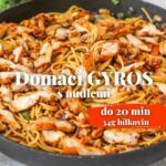 Viktorie Hrazdílková Instagram - Jaká je tvá oblíbená véča? DOMÁCÍ GYROS S NUDLEMI 👨‍🍳👩‍🍳😋 🍗 300g stehenních kuřecích řízků 🍗 sůl, sušený česnek, mletá paprika 🥡 250g těstovin 🥡 2 stroužky česneku 🥡 1 větší mrkev 🥡 1 červená cibule 🥡 hrst jarní cibulky 🥄tmavá zálivka: 5 PL sójové omáčky, 1 ČL srirachi, 2 ČL rybí omáčky, 1 ČL rýžového octu, 1 ČL cukru, 1 ČL sezamového oleje, 1 ČL škrobu Postup: Maso nasol, přidej sušený česnek a mletou sladkou papriku. Maso zprudka (nasucho) orestuj z obou stran a dej stranou. Do výpeku dej plátky česneku, zarestuj a poté přidej nakrájenou mrkev, červenou cibuli a jarní cibulku, krátce zarestuj a zalij připravenou tmavou zálivkou, provař 1 minutu a poté do směsi přidej uvařené těstoviny a nakrájené maso 👌😋👩‍🍳👨‍🍳❤️. Baví tě mé recepty? Podpoř mou tvorbu ❤, sdílením a milým komentem 🥰. Chceš mít mé rychlé recepty přehledně a pohromadě 👉 podpoř mou tvorbu a objednej si mou NOVOU kuchařku jen za 169 Kč na webu 𝗳𝗶𝘁𝘃𝗶𝗸𝗶.𝗰𝘇 👩‍🍳📖😋 Chceš začít cvičit doma a efektivně? Mrkni na web 𝗳𝗶𝘁𝘃𝗶𝗸𝗶.𝗰𝘇 a začni se mnou cvičit podle VIP členství 💪❤️. Nutriční hodnoty 1 porce (1/3) : B: 34g S: 70,7g T: 6g 473 kcal #gyros #vecere #dnesvecerim #smazenenudle #fastfood #foodhack #jidlo #dnesjim #dnesjem #foodporn #viralfood #rychlerecepty #rychlavecere #dinner #kebab #czechfitnessgirl #zdravyzivotnistyl #recepty #czechgirl #jedlo #jidlo #recipe #nudle #hubnuti #foodblogger #foodlover #inspirace #motivace #recept #foodporn