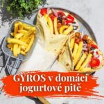 Viktorie Hrazdílková Instagram - Vyzkoušíš taky? 😋👩‍🍳🧑‍🍳 VEG GYROS V PITĚ 🌯🌱 Na 2 velké jogurtové placky: 🫓 100g hladké mouky 00 🫓 60g hutného bílého jogurtu 🫓 1 ČL oleje 🫓 1 ČL kypřícího prášku 🫓 špetka soli 🌱 hrachový gyros @pan_hrasek 🌯 salát, rajče, olivy, cibule, tzaziki Postup: Na jogurtovou placku smíchej mouku, sůl, kypřící prášek, jogurt a oliváč. Zpracuj těsto, to nechej 5 min odpočívat a mezitím si ohřej rostlinný gyros na pánvi a nachystej zeleninu. Odleželé těsto rozděl na 2 části, z každé části vyválej placku a tu opékej na rozpálené pánvi z obou stran. Ihned po opečení placku potírej olejem smíchaným s utřený česnekem a takto připravené placky zakryj utěrkou (krásně zvláční). Placku potři dále tzaziki, přidej salát, rajče, olivy, cibuli a samozřejmě rostlinný gyros a pak už jen vychutnávej 😋🌯🌱. Recept vznikl ve spolupráci se značkou @pan_hrasek 🌱❤️ Baví tě mé recepty?👩‍🍳 Podpoř mou tvorbu ❤, sdílením a milým komentem 🥰. Chceš mít mé rychlé recepty přehledně a pohromadě 👉 podpoř mou tvorbu a objednej si mou NOVOU kuchařku jen za 169 Kč na webu 𝗳𝗶𝘁𝘃𝗶𝗸𝗶.𝗰𝘇 👩‍🍳📖😋 Chceš začít cvičit doma a efektivně? Mrkni na web 𝗳𝗶𝘁𝘃𝗶𝗸𝗶.𝗰𝘇 a začni se mnou cvičit podle VIP členství 💪❤️. Nutriční hodnoty 1 celé porce: B: 28g S: 47g T: 18,3g 465 kcal #gyros #tortilla #recept #jogurtovatortilla  #vecere #dnesvecerim #jidlo #pitachleb #naan #jogurtovynaan #bilkoviny #weightlossfood #dnesjim #dnesjem #vegetarian #vegan #zdravevareni #domacitortilla #zdravejidlo #zdravyrecept #rychlyrecept #rychlejidlo #dnesjimfit #recept #inspirace #motivace #czechfitnessgirl #hubnuti #fitnesscz #weightlossrecipes
