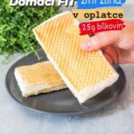 Viktorie Hrazdílková Instagram – Jaký typ nanuků vede u tebe? Krémové nebo sorberové? 😋🍦🍨

ZMRZLINA V OPLATCE 😋👩‍🍳👨‍🍳

🍦1 vanička tvarohu
🍦 25g ochuceného proteinu
🍦 dortové oplatky

Postup: V misce smíchej tvaroh (použila jsem odtučněný) a oblíbený ochucený protein (lze použít i sladidlo, ale s proteinem je konzistence krémovější). Směs dej na oplatku, přiklop druhou oplatkou, zabal do potravinové fólie a dej do mrazáku alespoň na 2h. Rozřízni na požadovaný počet nanuků a vychutnávej😋🍦👨‍🍳👩‍🍳.

Recept vznikl ve spolupráci se značkou @myproteincz kde najdeš velký výběr (nejen) proteinů a do zítřejší půlnoci můžeš na celý nákup využít slevový kód: VIKI na -40% ❤️.

Baví tě mé recepty?👩‍🍳 Podpoř mou tvorbu ❤, sdílením a milým komentem 🥰.

Chceš mít mé rychlé recepty přehledně a pohromadě 👉 objednej si mou kuchařku jen za 149 Kč (už jen do konce června) na webu 𝗳𝗶𝘁𝘃𝗶𝗸𝗶.𝗰𝘇 👩‍🍳📖😋

Nutriční hodnoty 1 (1/2) zmrzliny:
B: 25g
S: 10,2g
T: 1,2g
152 kcal

#zmrzlina #icecream #sandwich #zdravazmrzlina #viralfood #bilkoviny #zdravejidlo #rychlyrecept #snack #dessert #lowcarb  #zdravydezert #domacizmrzlina #dnesjim #dnesjem #dezert #tiktofood #sladke #zdravyzivotnistyl #healthyfood #jidlo #recept #foodlover #rychlerecepty #zdraverecepty  #inspirace #motivace #czechfitnessgirl #fitnesscz #myprotein