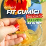 Viktorie Hrazdílková Instagram - Jaká příchuť GUMÍKA vede u tebe? DOMÁCÍ GUMÍCI 😋🍋 🍋 50ml vody 🍋 1 odměrka proteinu 🍋 2 ČL želatiny Postup: Dobře smíchej vodu s proteinem (použila jsem čirý protein). Směs vlij do rendlíčku, přidej 2 lžičky želatiny, smíchej a nechej ohřát ne teplotu cca 60°C (nesmí to vařit). Směsí naplň formičky a nechej ztuhnout v lednici 🤤👌. Recept vznikl ve spolupráci se značkou @myproteincz kde s mým kódem: VIKI objednáš NEJEN čirý protein s -45% slevou (platí i na celou sekci s oblečením). Baví tě mé recepty?👩‍🍳 Podpoř mou tvorbu ❤, sdílením a milým komentem 🥰. Chceš cvičit jako já? Přidej se do VIP členství, kde na tebe čeká 300 celých cvičebních lekcí na doma 💪❤️. Chceš mít mé rychlé recepty přehledně a pohromadě 👉 podpoř mou tvorbu a objednej si mou NOVOU kuchařku jen za 169 Kč na webu 𝗳𝗶𝘁𝘃𝗶𝗸𝗶.𝗰𝘇 👩‍🍳📖😋 Nutriční hodnoty 1 gumíka (1/15): B: 1,32g S: 0,1g T: 0,007g 6 kcal #gummies #bezcukru #medvidci #svačina #gummycandy #bilkoviny #foodhack #dnesjim #dnesjem #foodporn #lowcarb #bilkoviny #zdravevareni #zdravejidlo #zdravyrecept #rychlyrecept #rychlejidlo #dnesjimfit #vareni #jedlo #recept #foodlover #foodblogger #inspirace #motivace #czechfitnessgirl #hubnuti #fitnesscz #weightlossrecipes #myprotein