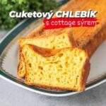 Viktorie Hrazdílková Instagram - Nechej koment, jaký recept s cuketou sis letos nejvíce oblíbil/a❓️🥒😋 CUKETOVÝ CHLEBÍK 😋👨‍🍳👩‍🍳 🥒 1 střední cuketa 🥒 1 cottage sýr 🥒 2 vejce 🥒 1 PL oleje 🥒 1 ČL soli 🥒 150g špaldové mouky 🥒 1 sáček kypřícího prášku Postup: Společně rozmixuj cuketu, cottage, vejce, olej a sůl do tekuté konzistence. Mouku smíchej s kypřícím práškem a spoj s tekutou složkou. Vzniklé těsto vlij do vymazané a vysypané formy a dej péct do předem vyhřáté trouby na 180°C na cca 35 až 40 min 👨‍🍳👩‍🍳❤️. Baví tě mé recepty?👩‍🍳 Podpoř mou tvorbu ❤, sdílením a milým komentem 🥰. Chceš mít mé rychlé recepty přehledně a pohromadě 👉 podpoř mou tvorbu a objednej si mou kuchařku jen za 159 Kč na webu 𝗳𝗶𝘁𝘃𝗶𝗸𝗶.𝗰𝘇 👩‍🍳📖😋 Nutriční hodnoty 1 ks (1/12) : B: 4,2g S: 10,25g T: 2,8g 83 kcal Individuální koučink na webu fitviki.cz #cuketa #cuketovychleb #vecere #dnesvecerim #zucchini #snidane #dnesvarim #dnespecu #dimacichleb #jidlo #svacina #foodporn #zdravevareni #dnesjim #dnesjem #zdravejidlo #zdravyrecept #rychlyrecept #rychlejidlo #dnesjimfit #vareni #jedlo #recept #foodlover #foodblogger #inspirace #motivace #czechfitnessgirl #hubnuti #fitnesscz