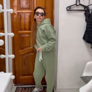Viktoriia Bulitko Instagram - Чому жінки насправді ходять на манікюр😂

#ladytimestudio #говоритьукраїна #добрийденьстудія #манікюрвиноградар #манікюроболонь#вікторіябулітко #нігтівиноградар #нігтівишгородська #вишгородська12#нігтіоболонь#булітко #metelyk #metelyk_music