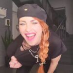 Viktoriia Bulitko Instagram - Трішки Місячної ходи)) Правда, звучить дивно ?))) Який образ тобі подобається більше - білий чи чорний? #style 👉 #вікторіябулітко #makeup 👉 #булітко #взуття 👉 @mio_parenti ❤️ P.S. До речі , чорні це індивідуальний пошив😎