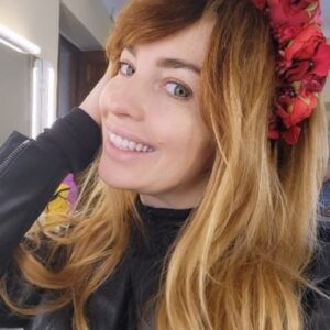 Viktoriia Bulitko Instagram - Який віночок виберете для мене 🥰 1,2,3 або 4 ?