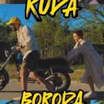 Viktoriia Bulitko Instagram - Гурт Ruda Boroda - справжня музика з хорошим настроєм. Простими словами про наші будні Проект про музичну творчість, що приходить в голову спонтанно😂 "По яйця" - весела та невимушена пісня, створеною для гарного настрою і для душі “По яйця” є легким та радісним способом навчити людей цінувати прості радощі життя, які можна знайти в повсякденних речах, таких як яйця, і відзначити їх більше значення в наших життях. Повний кліп дивіться на нашому YouTube каналі за посиланням в шапці профілю🥰 #рудаборода #rudaboroda #metelykmusic #metelyk #bulitko #вікторіябулітко #кирилопопович #яйця#великдень#яйцянапасху #яйцяімолоко#молоко#село