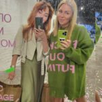 Viktoriia Bulitko Instagram - 🥰Позавчора мали честь з @yamo4ka приймати участь у благодійному заході на який нас запросили неймовірні @vip_luxury_edition (відомий своїм #FUCKYOUPUTIN ) і @emmelie_delage - український бренд взуття та одягу для будь-яких ролей дівчини. Від настрою сексі кішка, до бізнес вумен і мами в декреті. Основна фішка - комплекти (одягу та взуття). Все виготовляється на власному виробництві в Харкові. Магазин в Києві за адресою вул.Гончара 25. Тож підтримаємо власних виробнів, тим паче, таких крутих🔥 P.S. дякуємо за стиль та якість🙏❤️