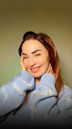Viktoriia Bulitko Instagram - НАЙГАРНІШІ ВІЇ ТА БРОВИ ДЛЯ ВІКТОРІЇ БУЛІТКО ❤️

Продовжуємо дарувати красу яскравим зірковим дівчатам!

Для Вікторії було виконано одразу дві процедури:
✨ ламінування вій на складниках FLEXI LINE;
✨ фарбування брів гелевим барвником Eyebrow Gel Tint!

Місію виконано — виразність погляду підкреслено ✅
А головне — зіркова гостя задоволена результатом!

Вікторіє, ваша щаслива посмішка — наша найкраща винагорода! @bulitka ♥️