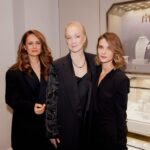 Viktoriya Isakova Instagram – Одна
Вдвоем 
Втроем
Во всех случаях настроение отличное, событие  интересное 
Открытие бутика  MIUZ Diamonds и коктейль по случаю открытия
Прогулялись, посверкали, повыбирали Красота не может не радовать
А радость всегда на вес золота ❤️❤️❤️